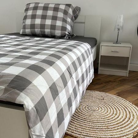 Schoenes Zimmer Im Zentrum - 3 Paderborn Bagian luar foto