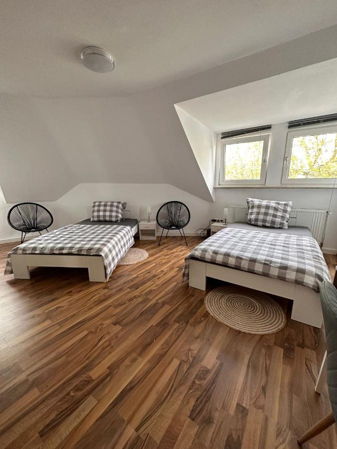 Schoenes Zimmer Im Zentrum - 3 Paderborn Bagian luar foto