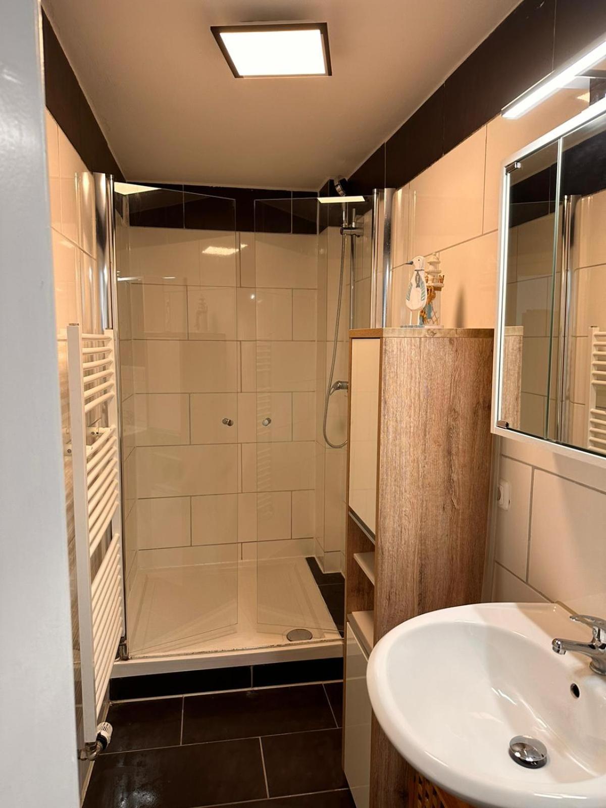 Schoenes Zimmer Im Zentrum - 3 Paderborn Bagian luar foto